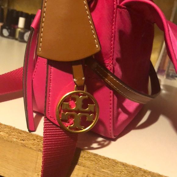 Tory Burch small purse ( two adjustable straps) - Picture 4 of 5